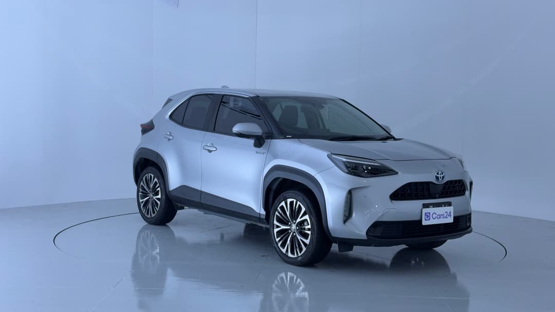 2021 Toyota Yaris Cross Urban Hybrid, Automatic, 104715 km, Right Front Diagonal (45- Degree) View