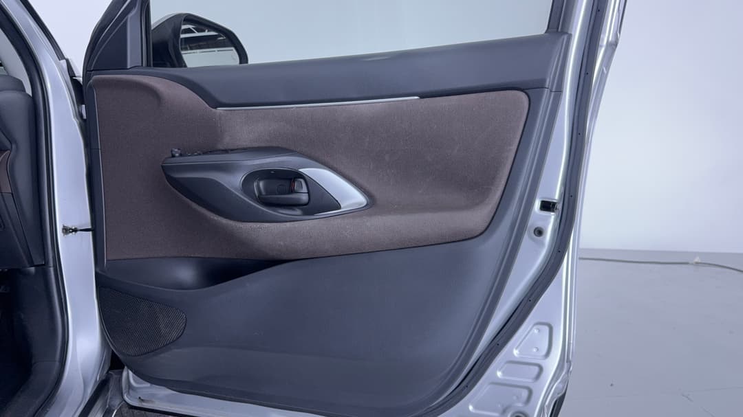 2021 Toyota Yaris Cross Urban Hybrid, Automatic, 104715 km, Speaker View