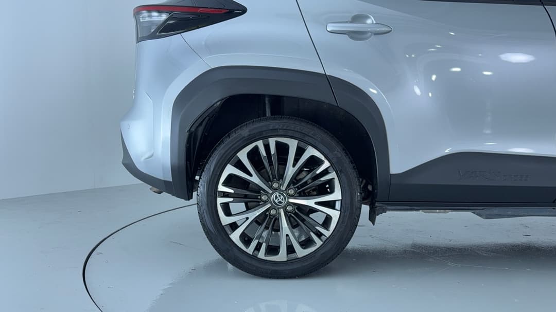 2021 Toyota Yaris Cross Urban Hybrid, Automatic, 104715 km, Right Rear Wheel
