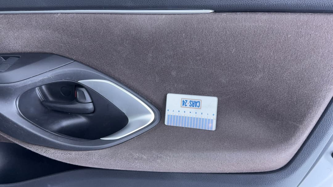 2021 Toyota Yaris Cross Urban Hybrid, Automatic, 104715 km, Miscellaneous Interior Wear