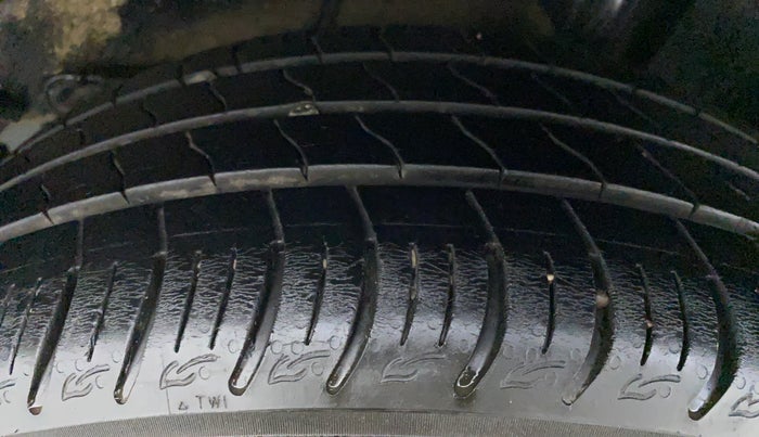 2020 Tata ALTROZ XZ 1.2, Petrol, Manual, 20,841 km, Left Rear Tyre Tread