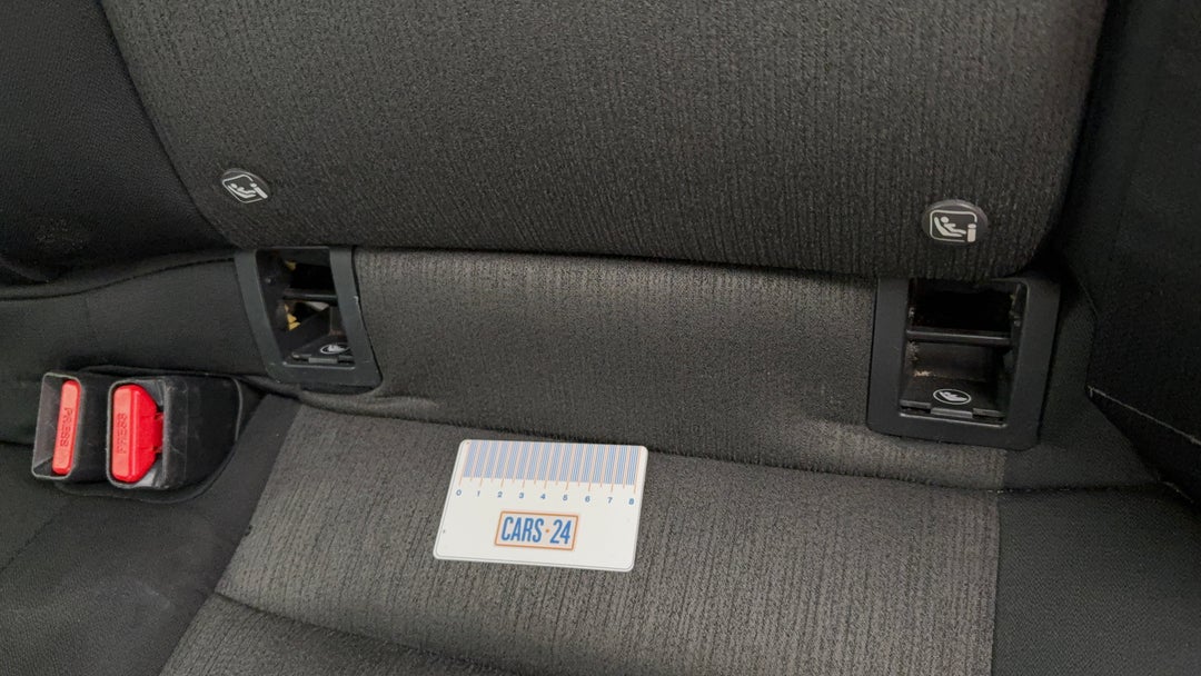 2018 Toyota Camry Ascent, Automatic, 58088 km, Miscellaneous Interior Broken