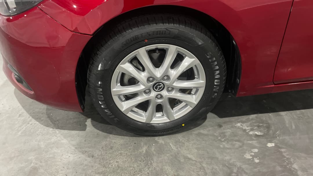 2017 Mazda Mazda3 Maxx, Automatic, 75114 km, Left Front Wheel