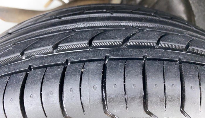 2014 Hyundai Santro Xing GLS, Petrol, Manual, 23,383 km, Right Rear Tyre Tread