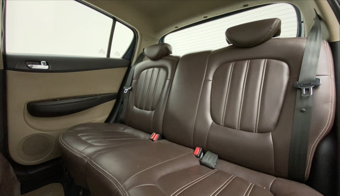 2012 Hyundai i20 ASTA 1.2, Petrol, Manual, 58,903 km, Right Side Rear Door Cabin