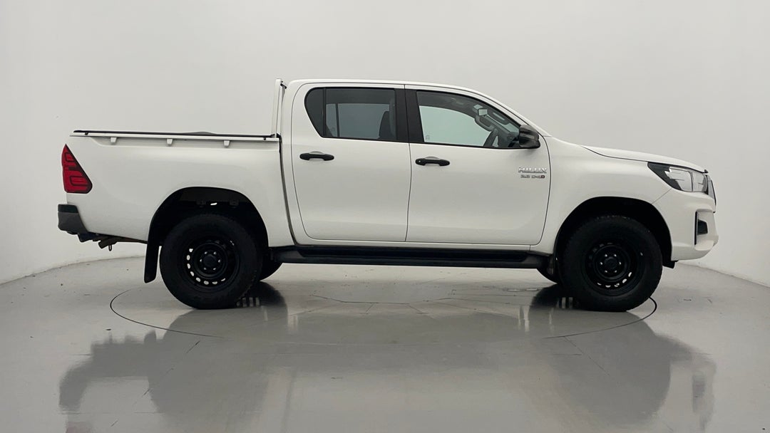 2019 Toyota Hilux Sr Hi-rider, Automatic, 147032 km, Right Side View