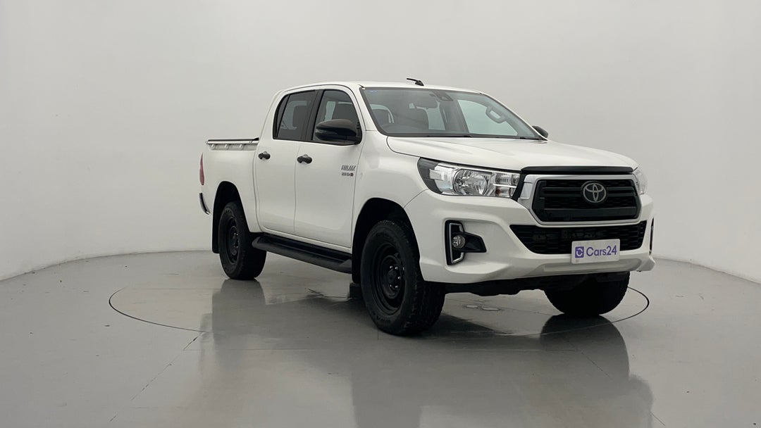 2019 Toyota Hilux Sr Hi-rider, Automatic, 147032 km, Right Front Diagonal (45- Degree) View