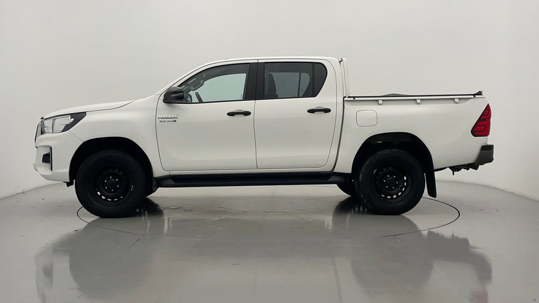 2019 Toyota Hilux Sr Hi-rider, Automatic, 147032 km, Left Side View