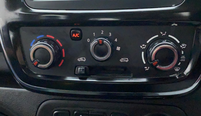 2019 Renault Kwid RXT 1.0 AMT (O), Petrol, Automatic, 33,733 km, Dashboard - Air Re-circulation knob is not working