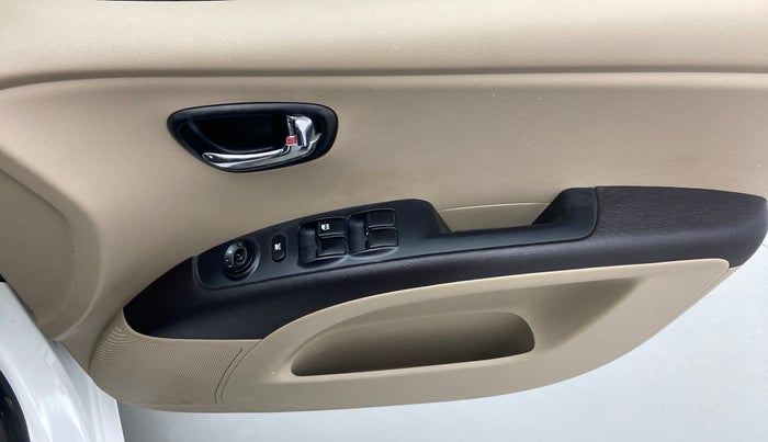 2012 Hyundai i10 MAGNA 1.2 KAPPA2, Petrol, Manual, 25,619 km, Driver Side Door Panels Controls