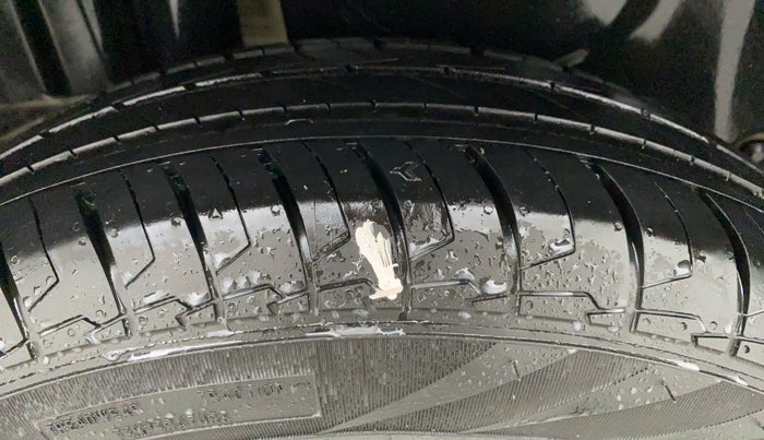 2015 Maruti Swift Dzire VXI, Petrol, Manual, 36,888 km, Right Rear Tyre Tread