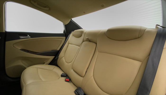 2017 Hyundai Verna FLUIDIC 1.6 SX VTVT, Petrol, Manual, 23,938 km, Right Side Rear Door Cabin