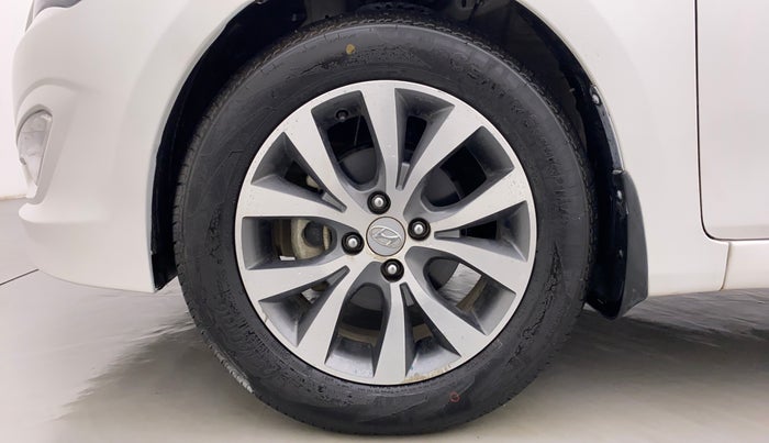 2017 Hyundai Verna FLUIDIC 1.6 SX VTVT, Petrol, Manual, 23,938 km, Left Front Wheel