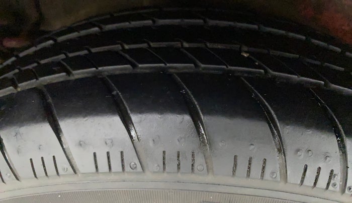 2014 Maruti Celerio VXI, Petrol, Manual, 57,598 km, Right Rear Tyre Tread