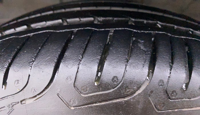 2012 Toyota Etios VD, Diesel, Manual, 40,451 km, Left Front Tyre Tread