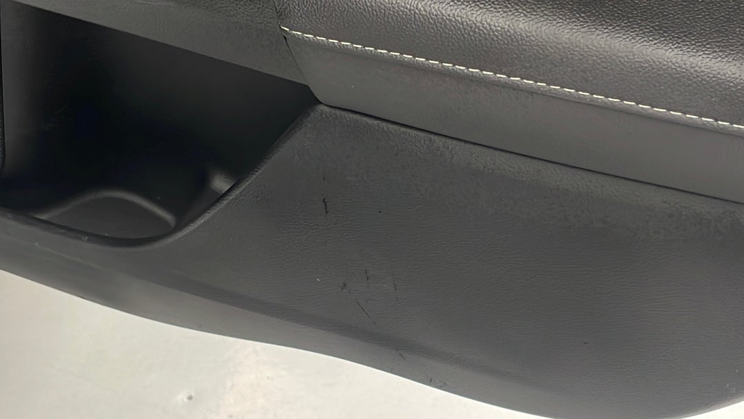 Doors Rear RHS Scratch