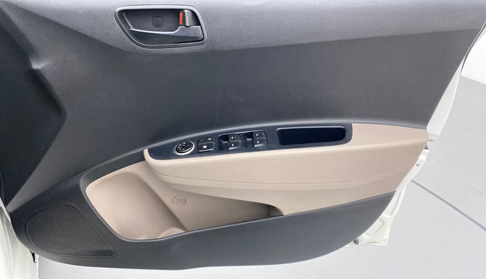 2017 Hyundai Grand i10 MAGNA 1.2 KAPPA VTVT, Petrol, Manual, 49,450 km, Driver Side Door Panels Control