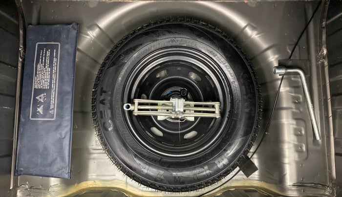 2018 Renault Kwid RXL, Petrol, Manual, 19,048 km, Spare Tyre