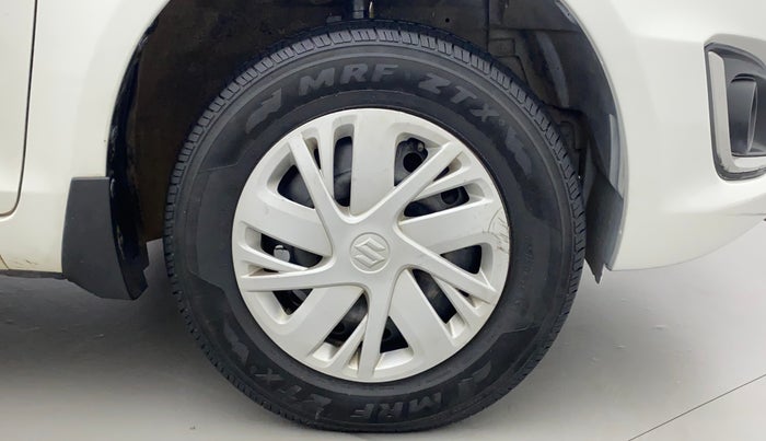 2016 Maruti Swift VXI, Petrol, Manual, 70,740 km, Right Front Wheel