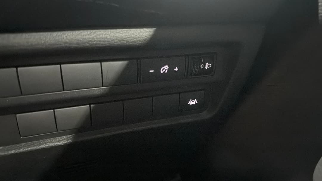 2024 Mitsubishi Outlander Es 5 Seat (2WD), Automatic, 57704 km, Utility Switches/Buttons