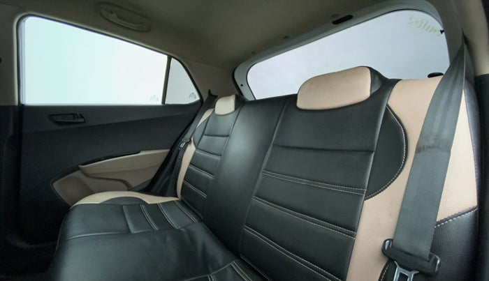 2019 Hyundai Grand i10 MAGNA 1.2 KAPPA VTVT, Petrol, Manual, 93,449 km, Right Side Rear Door Cabin