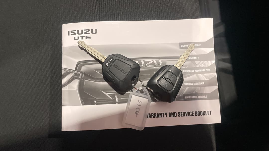 2023 Isuzu D-MAX Sx (4x2) High-ride, Automatic, 38456 km, Key Close-up