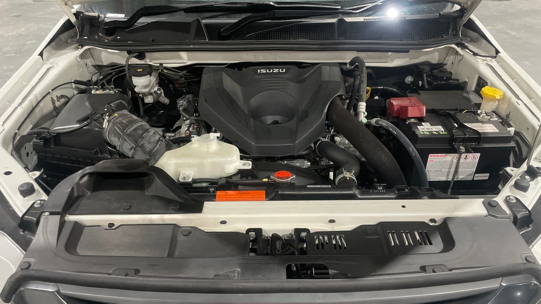 2023 Isuzu D-MAX Sx (4x2) High-ride, Automatic, 38456 km, Open Bonnet (Engine)