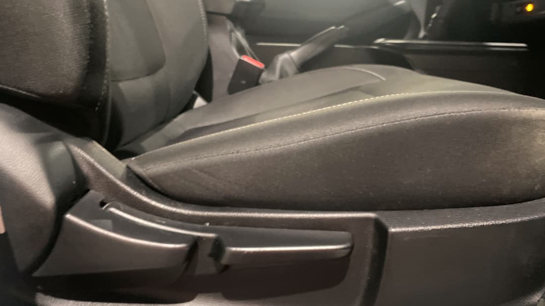 2023 Isuzu D-MAX Sx (4x2) High-ride, Automatic, 38456 km, Drivers Side Adjustment Panel