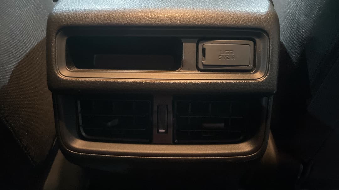 2023 Isuzu D-MAX Sx (4x2) High-ride, Automatic, 38456 km, Rear A/C Vent