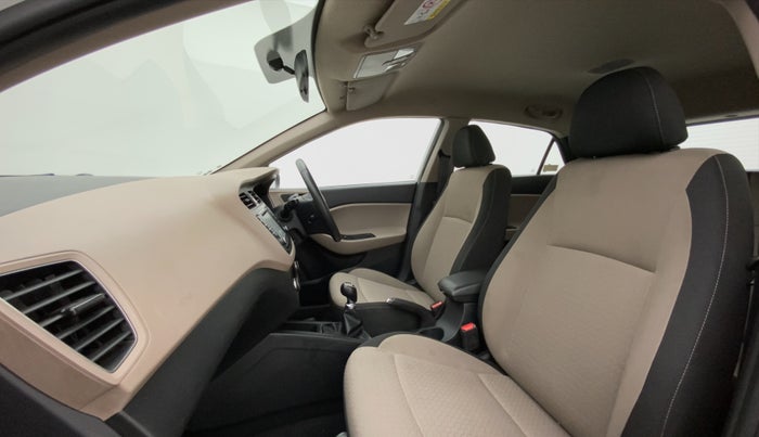 2016 Hyundai Elite i20 ASTA 1.2 (O), Petrol, Manual, 50,806 km, Right Side Front Door Cabin