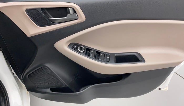 2016 Hyundai Elite i20 ASTA 1.2 (O), Petrol, Manual, 50,806 km, Driver Side Door Panels Control
