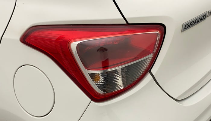2018 Hyundai Grand i10 SPORTZ 1.2 KAPPA VTVT, CNG, Manual, 19,230 km, Left tail light - Minor scratches
