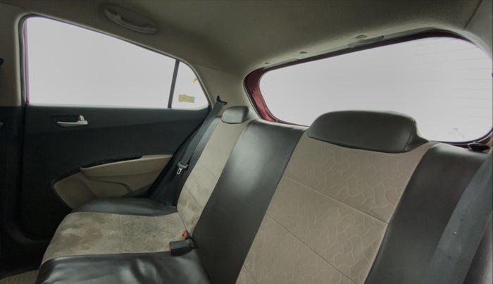 2015 Hyundai Grand i10 SPORTZ 1.2 KAPPA VTVT, Petrol, Manual, 56,871 km, Right Side Rear Door Cabin