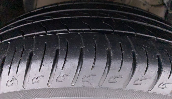 2019 Maruti Vitara Brezza ZDI+ DUAL TONE AMT, Diesel, Automatic, 48,487 km, Right Front Tyre Tread