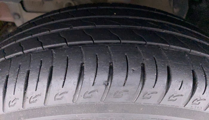 2019 Maruti Vitara Brezza ZDI+ DUAL TONE AMT, Diesel, Automatic, 48,487 km, Left Front Tyre Tread