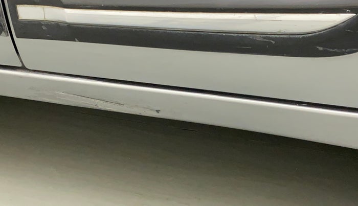 2015 Maruti Baleno DELTA PETROL 1.2, Petrol, Manual, 69,216 km, Left running board - Paint is slightly faded