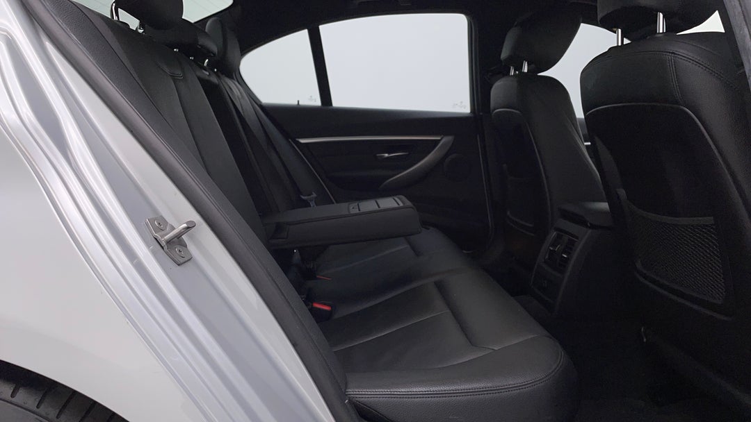 2018 BMW 3 20i M Sport, Automatic, 110737 km, Right Side Rear Door Cabin View