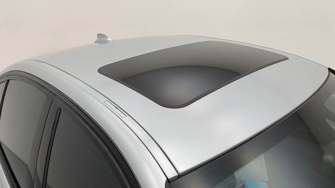 2018 BMW 3 20i M Sport, Automatic, 110737 km, Roof/Sunroof View