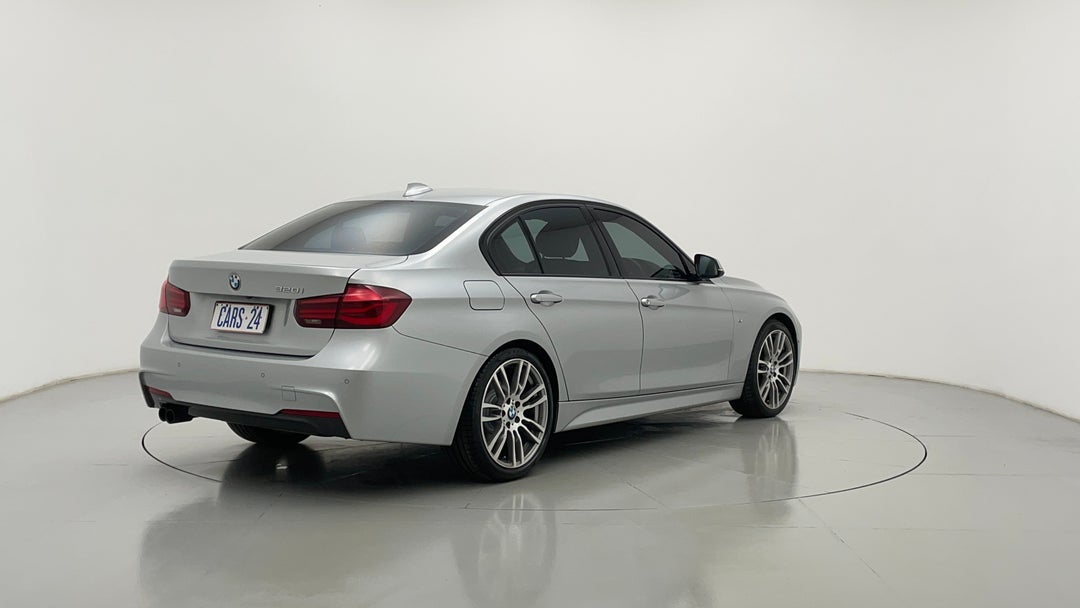 2018 BMW 3 20i M Sport, Automatic, 110737 km, Right Back Diagonal (45- Degree) View