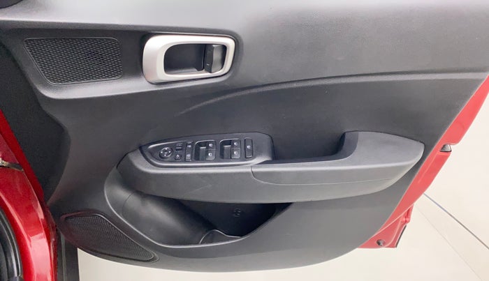 2019 Hyundai VENUE SX PLUS 1.0 TURBO DCT, Petrol, Automatic, 54,661 km, Driver Side Door Panels Control