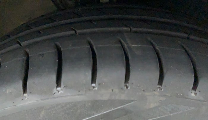 2019 Skoda Rapid AMBITION 1.5 TDI AT, Diesel, Automatic, 90,635 km, Right Front Tyre Tread