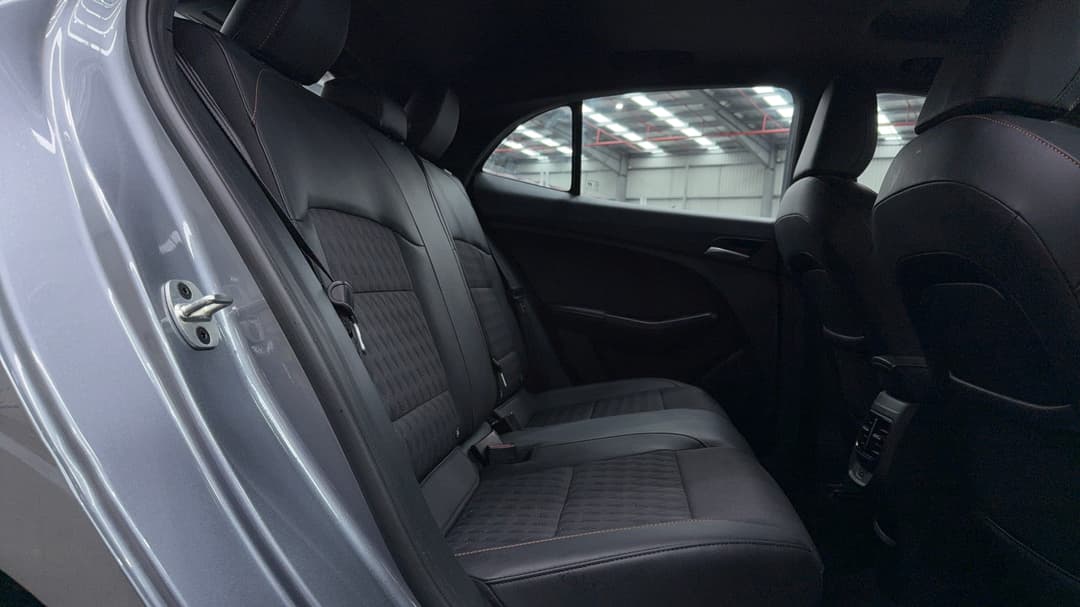 2024 MG Mg3 Essence, Automatic, 22275 km, Right Side Rear Door Cabin View