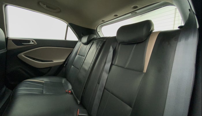 2018 Hyundai Elite i20 ASTA 1.2 (O), Petrol, Manual, 40,464 km, Right Side Rear Door Cabin