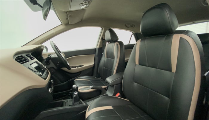 2018 Hyundai Elite i20 ASTA 1.2 (O), Petrol, Manual, 40,464 km, Right Side Front Door Cabin