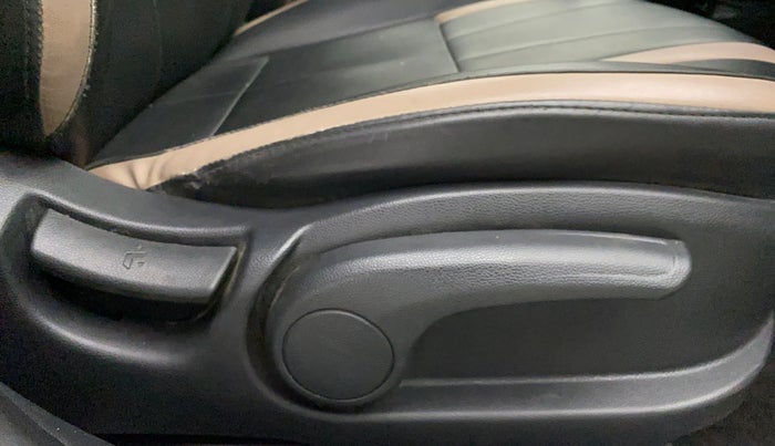 2018 Hyundai Elite i20 ASTA 1.2 (O), Petrol, Manual, 40,464 km, Driver Side Adjustment Panel