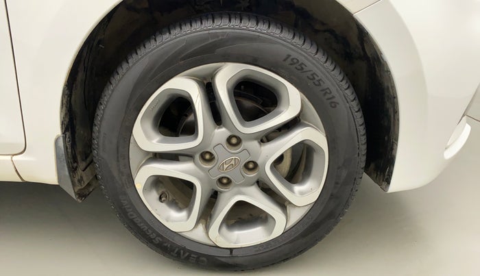 2018 Hyundai Elite i20 ASTA 1.2 (O), Petrol, Manual, 40,464 km, Right Front Wheel