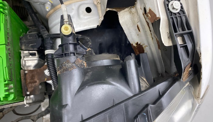 2018 Renault Kwid RXT 0.8 (O), Petrol, Manual, 84,394 km, Left headlight - Clamp has minor damage