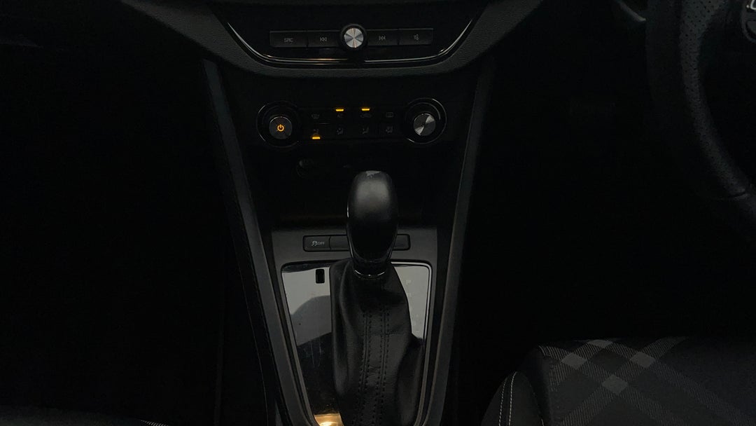 2022 MG Mg3 Auto Excite (with Navigation), Automatic, 24938 km, Gear Lever 