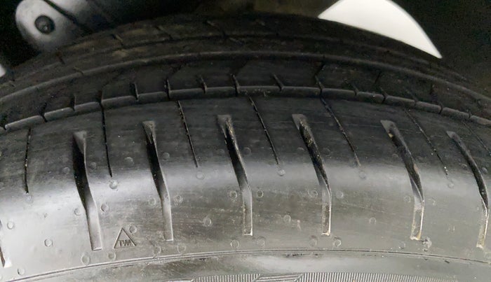 2019 Mahindra XUV300 W8(O), Diesel, Manual, 84,472 km, Left Rear Tyre Tread