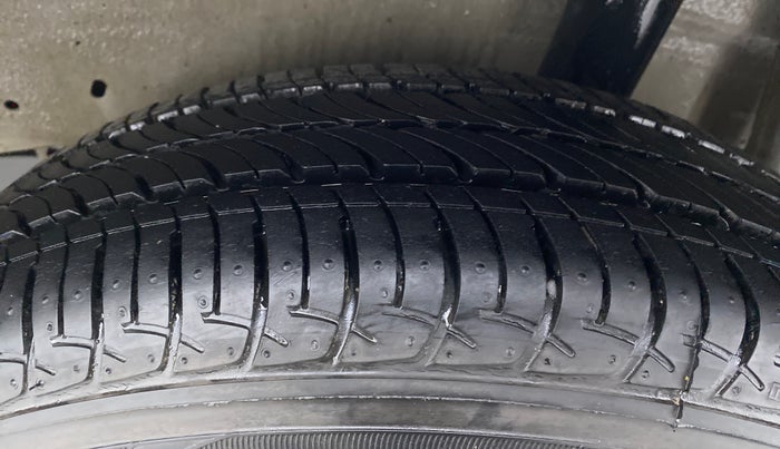 2015 Maruti Celerio VXI AGS, Petrol, Automatic, 8,102 km, Left Rear Tyre Tread
